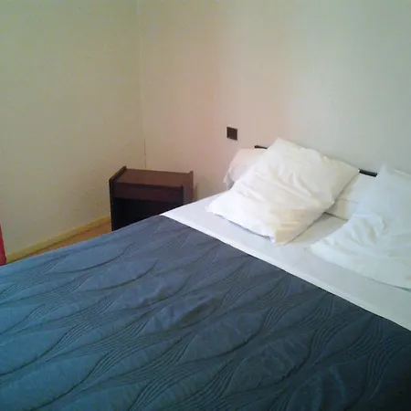 Lafayette Hotel 3*